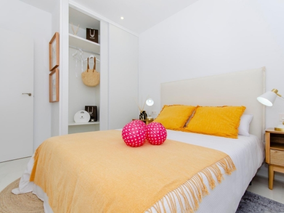Villa adosada de 3 dormitorios con piscina privada a la venta en Vistabella Golf Resort