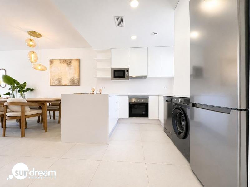 Villa adosada con 3 dormitorios lista para entrar a vivir en Altaona Golf Resort, Murcia