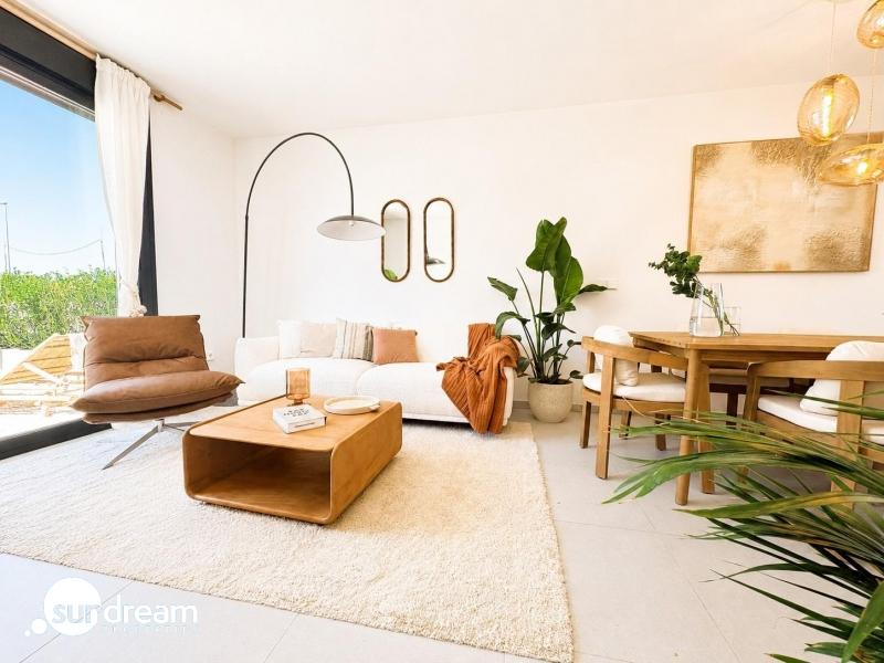 Villa adosada con 3 dormitorios lista para entrar a vivir en Altaona Golf Resort, Murcia