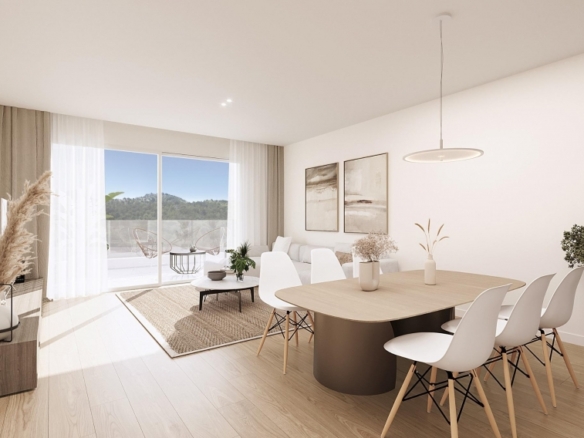 Bungalow de planta alta con 3 dormitorios y gran solarium a la venta en La Manga Club