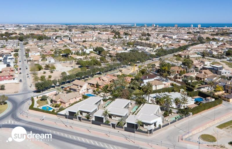 Villa de una planta con 3 dormitorios y piscina privada en San Javier