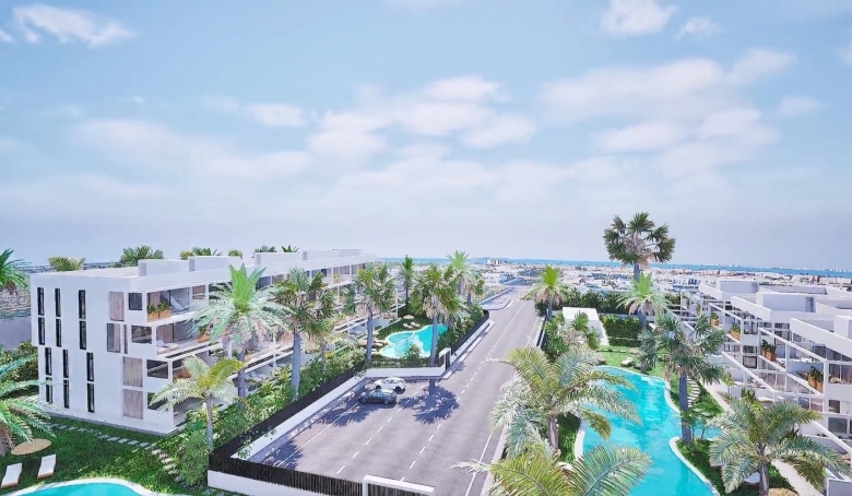 Ático de 3 dormitorios con amplia terraza y solarium en Mar de Cristal(Cartagena)