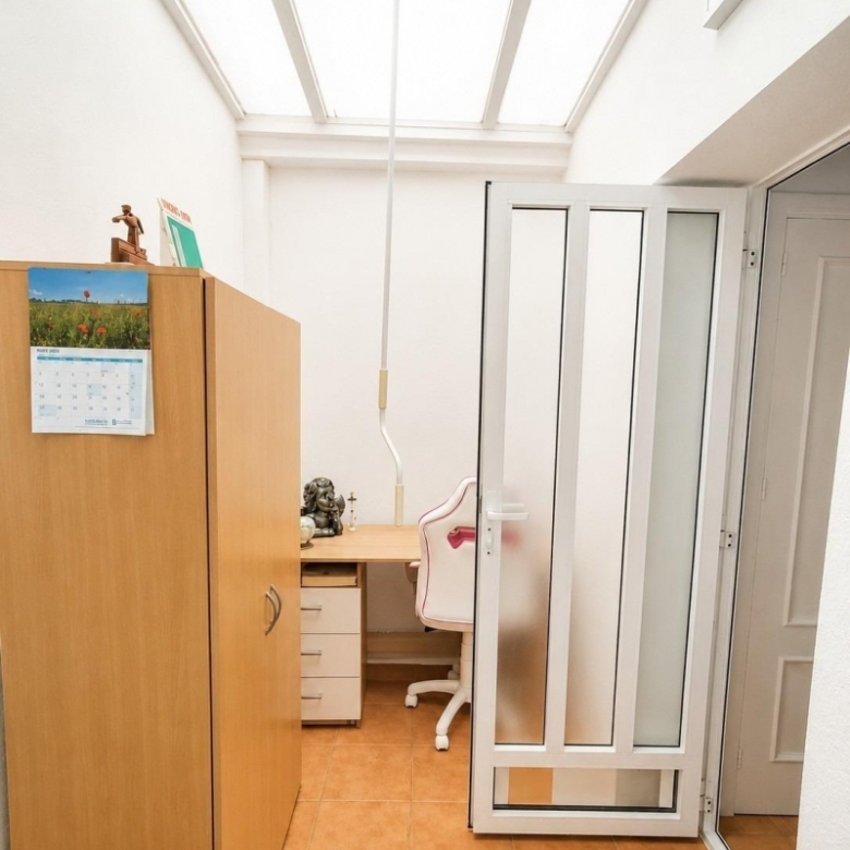 Encantadora vivienda de esquina con 2 dormitorios y orientación sur en Montebello – Algorfa