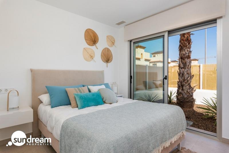 g_43645-13-10 Bungalow de planta baja con jardín a la venta en Dolores