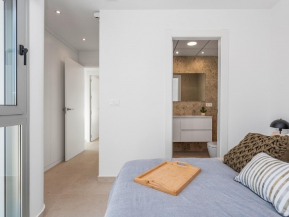 Bungalow de planta baja con jardín a la venta en Dolores