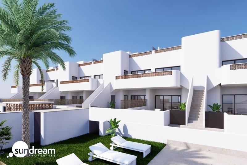 Bungalow de planta baja con jardín a la venta en Dolores