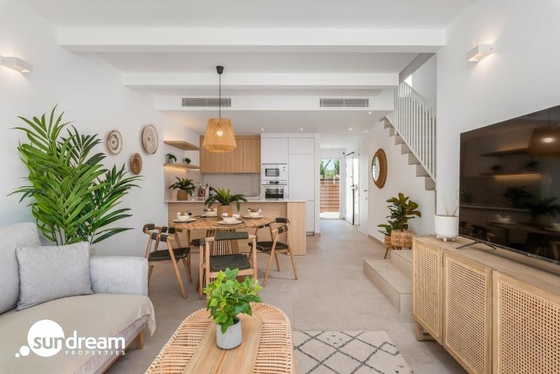 Bungalow de planta baja con jardín a la venta en Dolores
