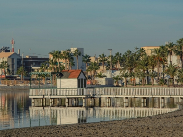 Apartamento de 2 dormitorios en primera planta a solo 500 metros de la playa en venta en Lo pagan(San Pedro del Pinatar)
