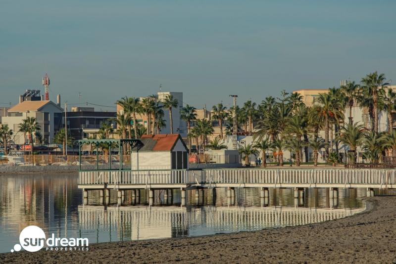 Apartamento de 2 dormitorios en primera planta a solo 500 metros de la playa en venta en Lo pagan(San Pedro del Pinatar)