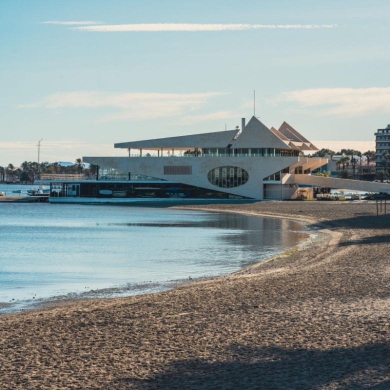 Apartamento de 2 dormitorios en primera planta a solo 500 metros de la playa en venta en Lo pagan(San Pedro del Pinatar)