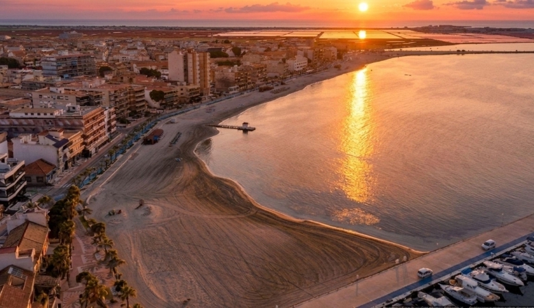 Apartamento de 1 dormitorio a escasos pasos de la playa a la venta en Lo Pagan (San Pedro del Pinatar)