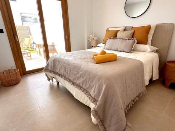Bungalow de planta baja con 2 dormitorios a 800 m de la playa en San Pedro del Pinatar