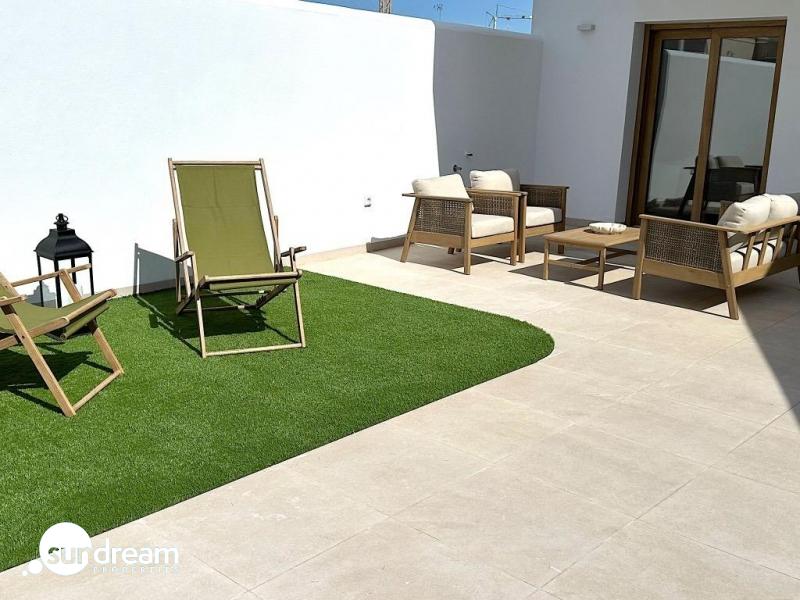 g_43685-17-17 Bungalow de planta alta de 2 dormitorios con solarium y piscina privada cerca de la playa en San Pedro del Pinatar