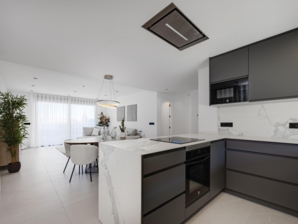 Villas de obra nueva en venta con piscina Torrevieja