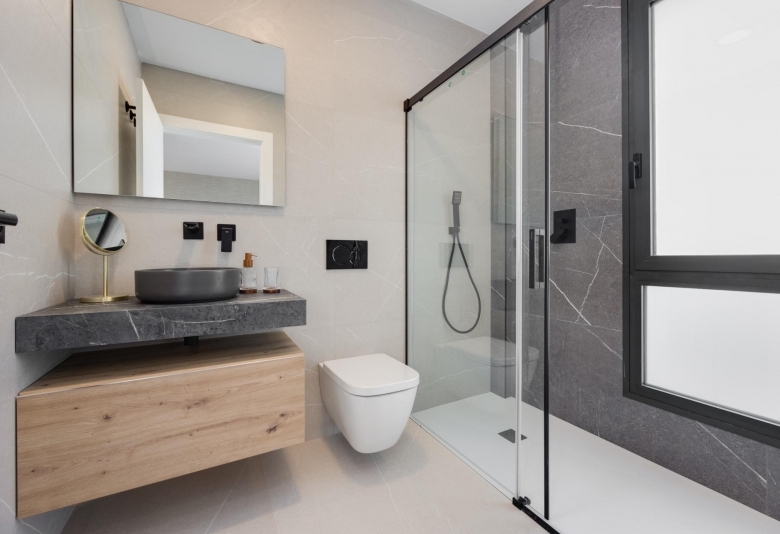 Villas de obra nueva en venta con piscina Torrevieja