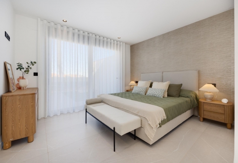 Villas de obra nueva en venta con piscina Torrevieja