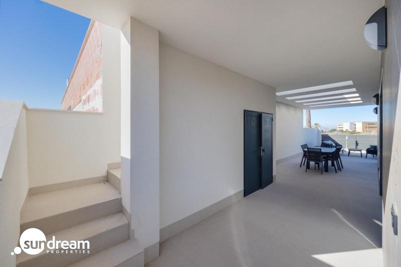 g_39380-14-29 Villas de obra nueva en venta con piscina Torrevieja