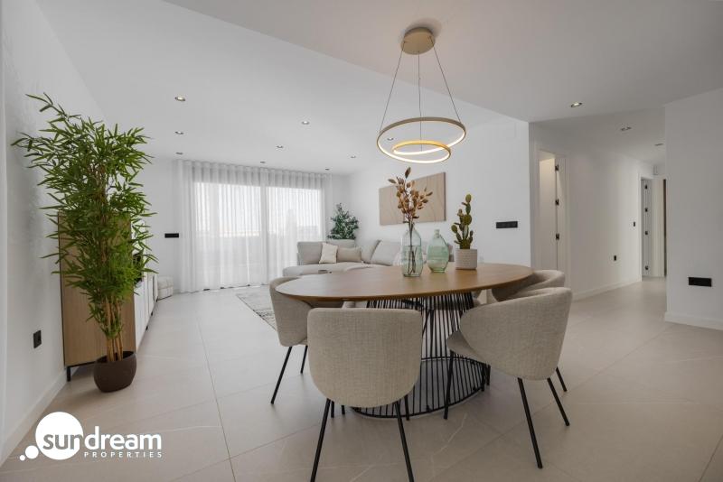 Villas de obra nueva en venta con piscina Torrevieja