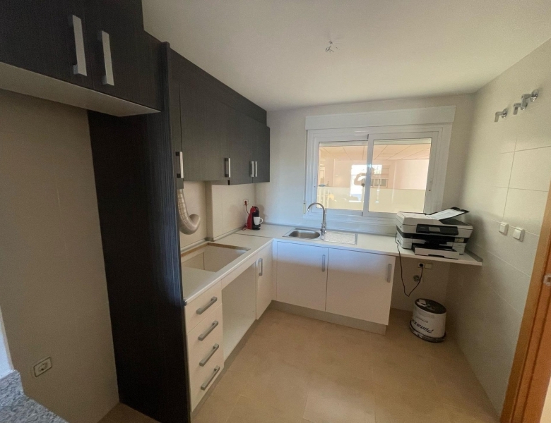 Piso en venta con 2 habitaciones y piscina en Cabo Roig