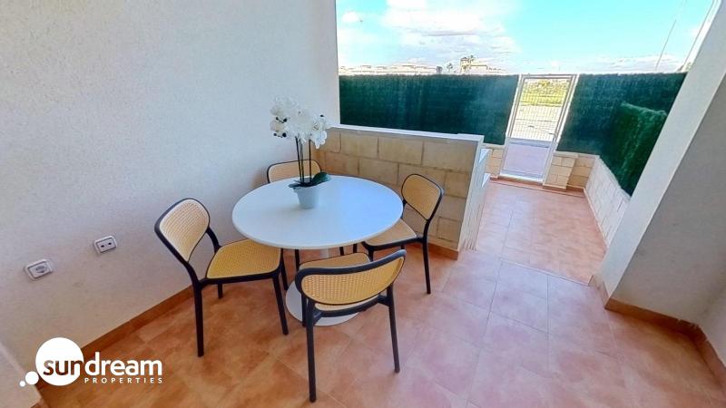 g_39420-7-24 Piso en venta con 2 habitaciones y piscina en Cabo Roig