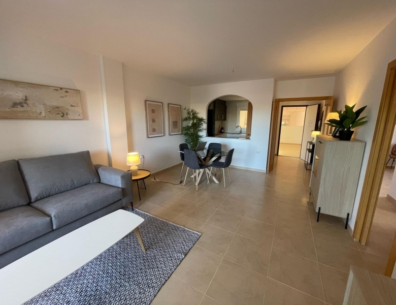 Piso en venta con 2 habitaciones y piscina en Cabo Roig