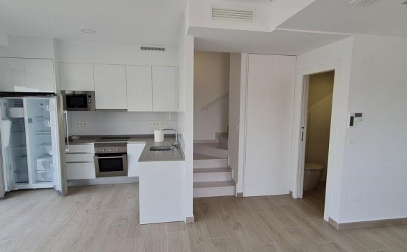 Villa Independiente con 3 dormitorios y piscina privada a la venta en Villamartin(orihuela Costa)