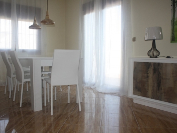 Fantástico Chalet Estilo Mediterráneo en Los Altos de Torrevieja con 3 Dormitorios y 4 Baños