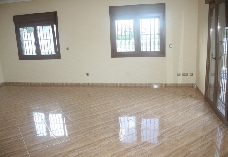 Fantástico Chalet Estilo Mediterráneo en Los Altos de Torrevieja con 3 Dormitorios y 4 Baños