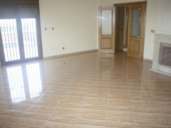 Fantástico Chalet Estilo Mediterráneo en Los Altos de Torrevieja con 3 Dormitorios y 4 Baños