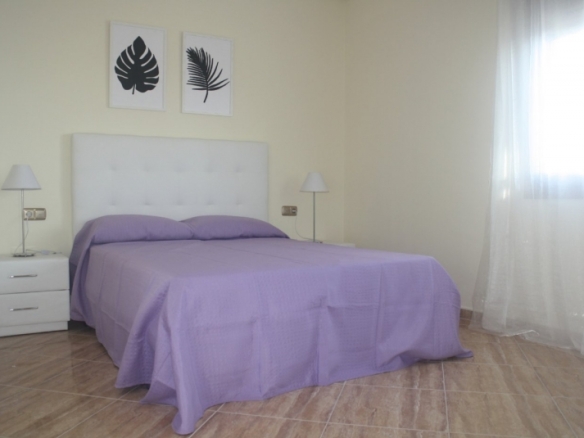 Fantástico Chalet Estilo Mediterráneo en Los Altos de Torrevieja con 3 Dormitorios y 4 Baños