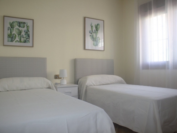 Fantástico Chalet Estilo Mediterráneo en Los Altos de Torrevieja con 3 Dormitorios y 4 Baños
