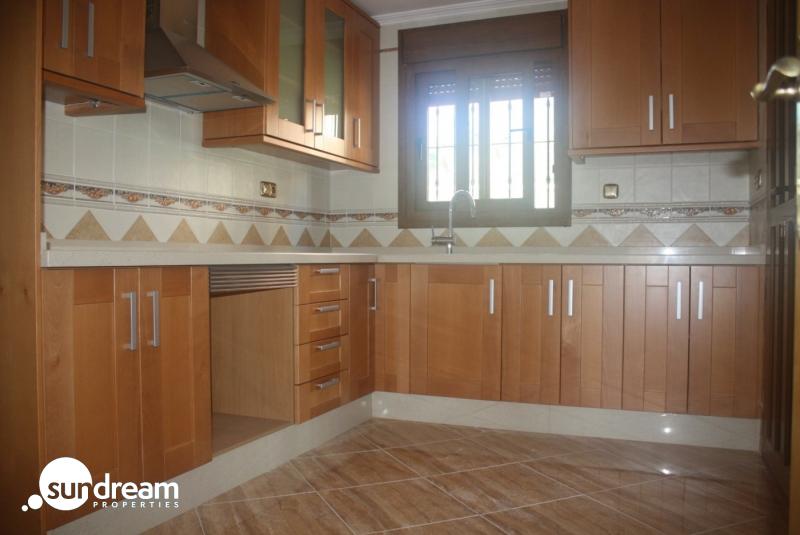 Fantástico Chalet Estilo Mediterráneo en Los Altos de Torrevieja con 3 Dormitorios y 4 Baños