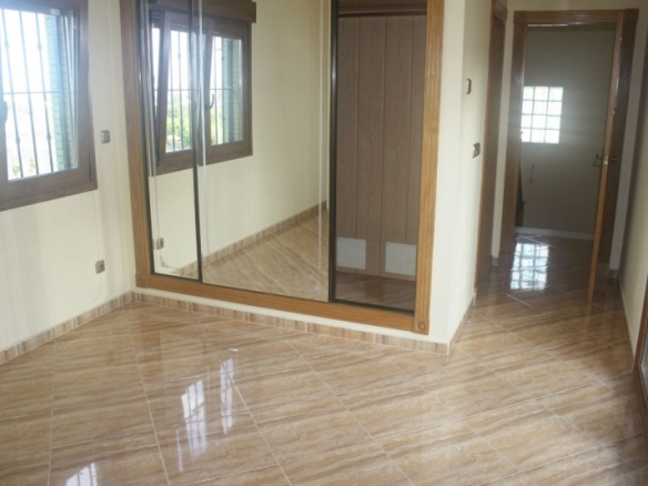 Fantástico Chalet Estilo Mediterráneo en Los Altos de Torrevieja con 3 Dormitorios y 4 Baños
