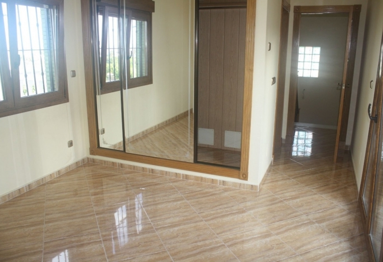 Fantástico Chalet Estilo Mediterráneo en Los Altos de Torrevieja con 3 Dormitorios y 4 Baños