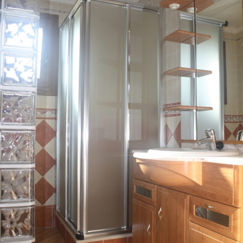 Fantástico Chalet Estilo Mediterráneo en Los Altos de Torrevieja con 3 Dormitorios y 4 Baños
