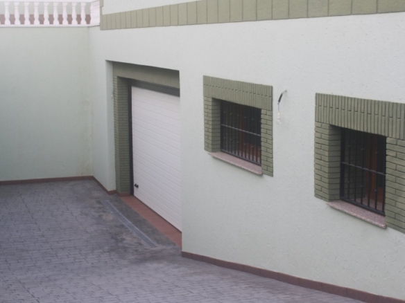 Fantástico Chalet Estilo Mediterráneo en Los Altos de Torrevieja con 3 Dormitorios y 4 Baños