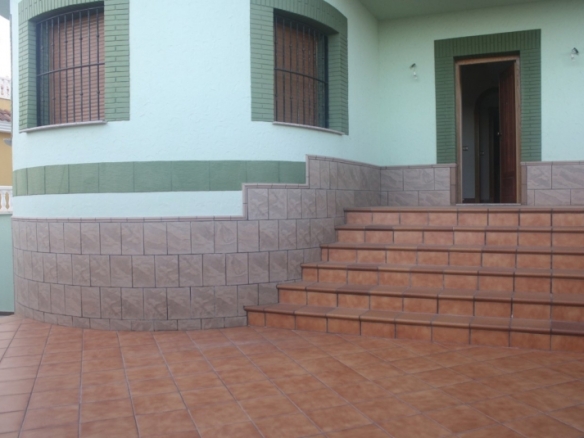 Fantástico Chalet Estilo Mediterráneo en Los Altos de Torrevieja con 3 Dormitorios y 4 Baños