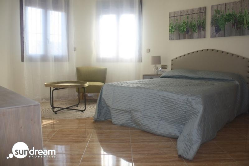 Fantástico Chalet Estilo Mediterráneo en Los Altos de Torrevieja con 3 Dormitorios y 4 Baños