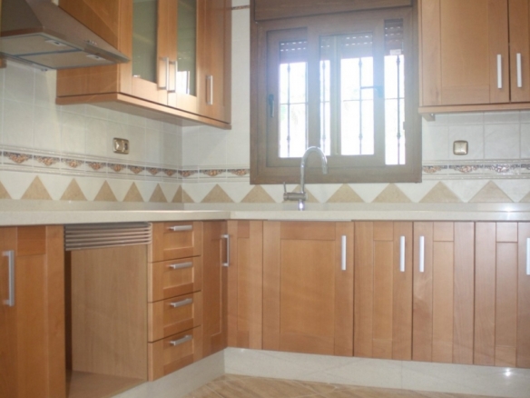 Fantástico Chalet Estilo Mediterráneo en Los Altos de Torrevieja con 3 Dormitorios y 4 Baños