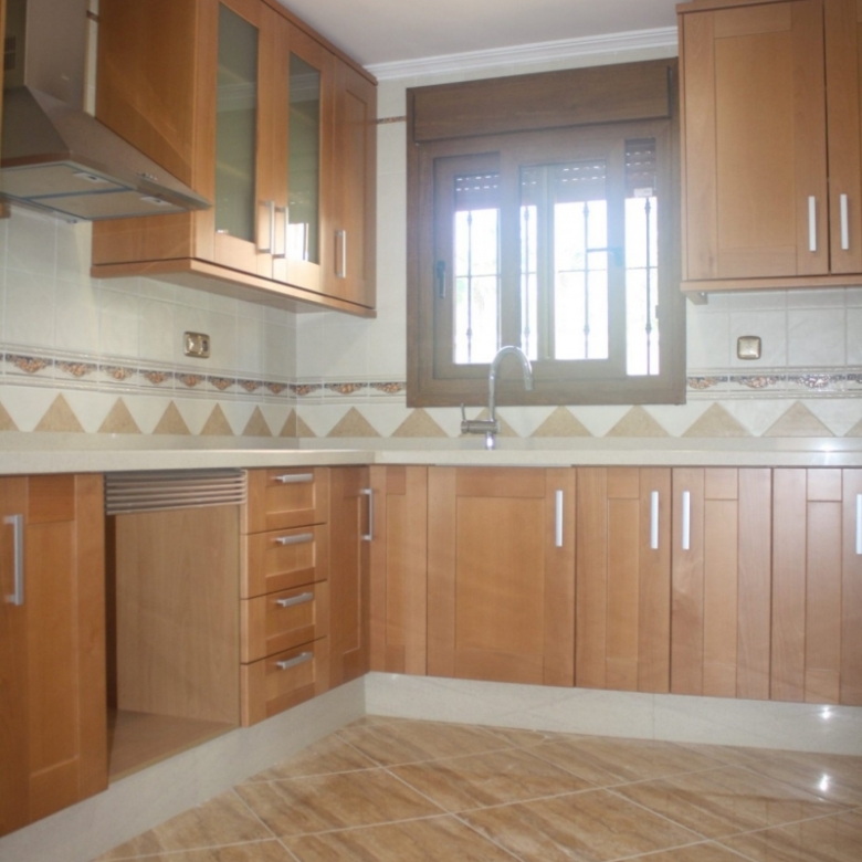 Fantástico Chalet Estilo Mediterráneo en Los Altos de Torrevieja con 3 Dormitorios y 4 Baños