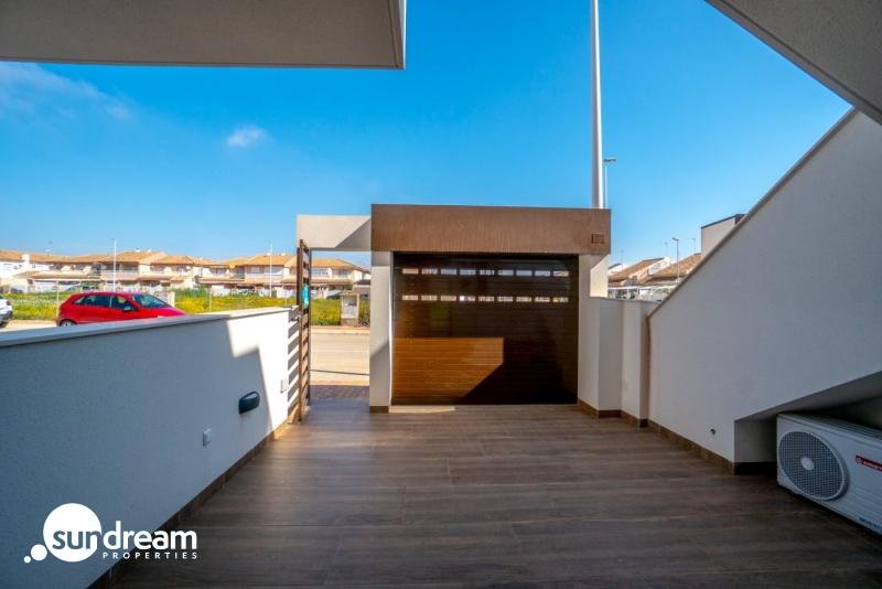 RESIDENCIAL CON BUNGALOWS CON PISCINA COMUNITARIA EN SAN PEDRO DEL PINATAR!!!