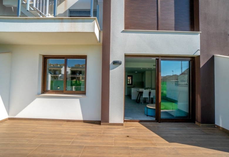RESIDENCIAL CON BUNGALOWS CON PISCINA COMUNITARIA EN SAN PEDRO DEL PINATAR!!!