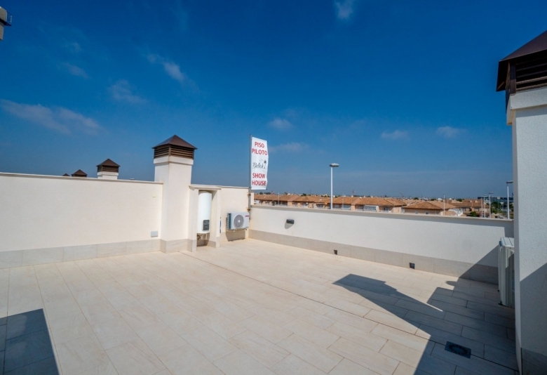 RESIDENCIAL CON BUNGALOWS CON PISCINA COMUNITARIA EN SAN PEDRO DEL PINATAR!!!