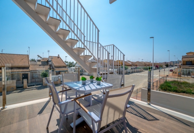 RESIDENCIAL CON BUNGALOWS CON PISCINA COMUNITARIA EN SAN PEDRO DEL PINATAR!!!