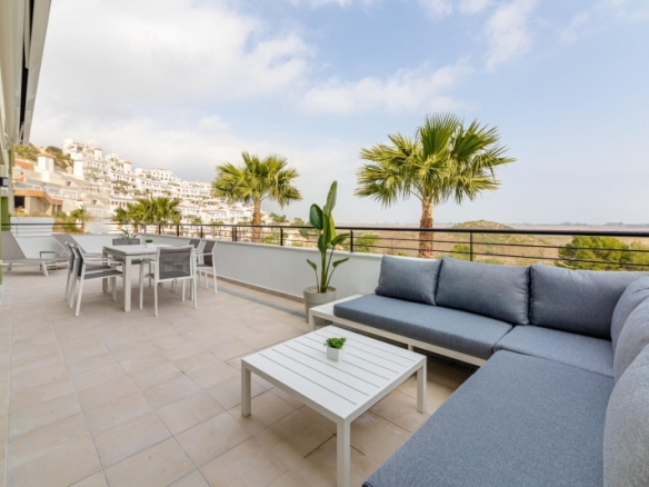 MAGNIFICO ATICO CON SOLARIUM PRIVADO Y VISTAS AL MAR  EN XERESA DEL MONTE(GANDIA).