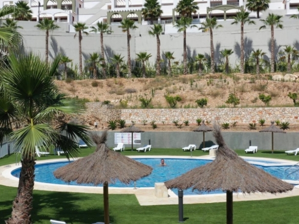MAGNIFICO ATICO CON SOLARIUM PRIVADO Y VISTAS AL MAR  EN XERESA DEL MONTE(GANDIA).