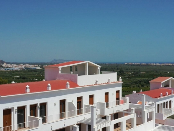 MAGNIFICO ATICO CON SOLARIUM PRIVADO Y VISTAS AL MAR  EN XERESA DEL MONTE(GANDIA).