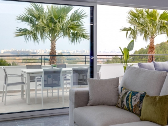 MAGNIFICO ATICO CON SOLARIUM PRIVADO Y VISTAS AL MAR  EN XERESA DEL MONTE(GANDIA).