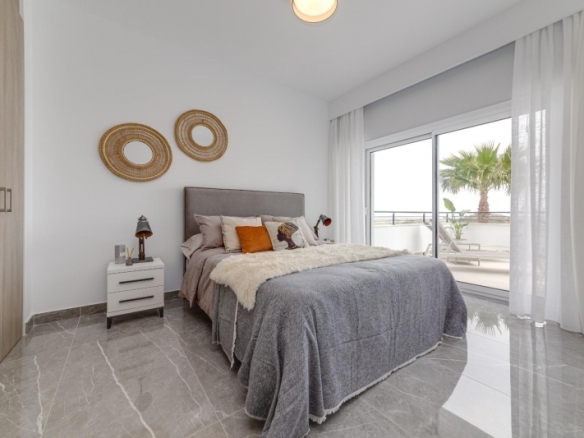 MAGNIFICO ATICO CON SOLARIUM PRIVADO Y VISTAS AL MAR  EN XERESA DEL MONTE(GANDIA).