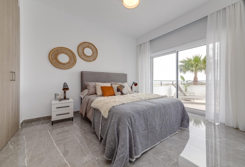 MAGNIFICO ATICO CON SOLARIUM PRIVADO Y VISTAS AL MAR  EN XERESA DEL MONTE(GANDIA).